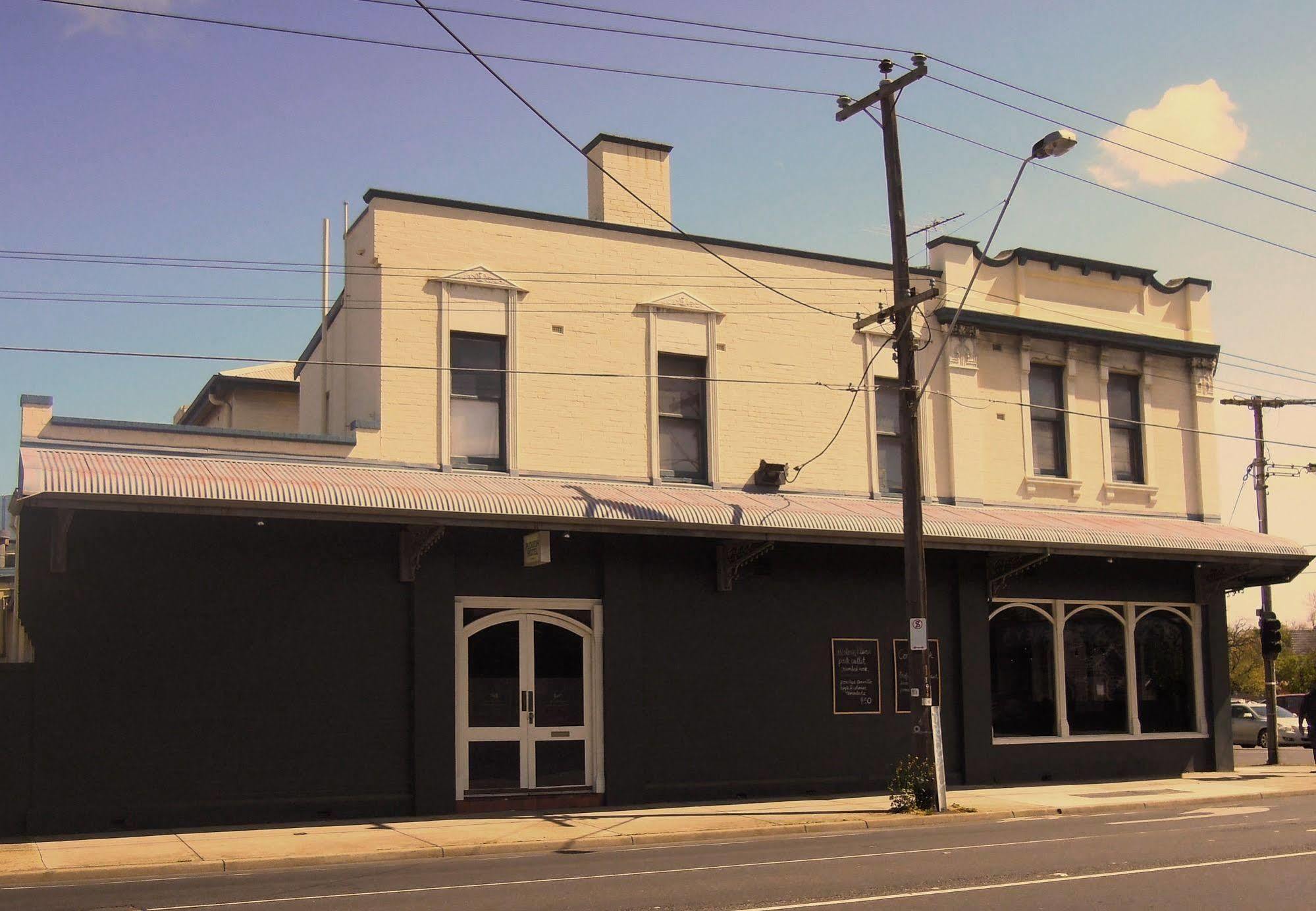 Plough Hotel Melbourne Buitenkant foto
