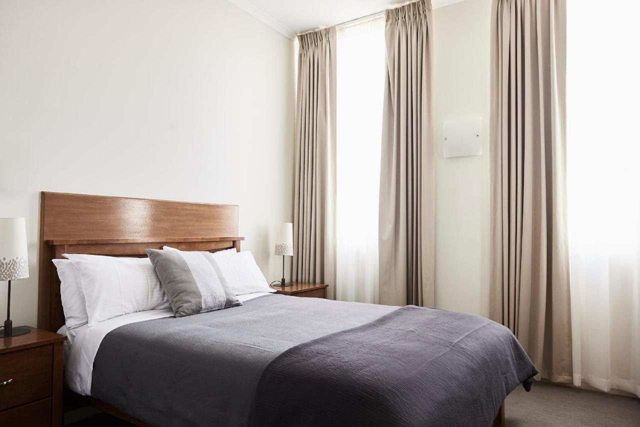 Plough Hotel Melbourne Buitenkant foto