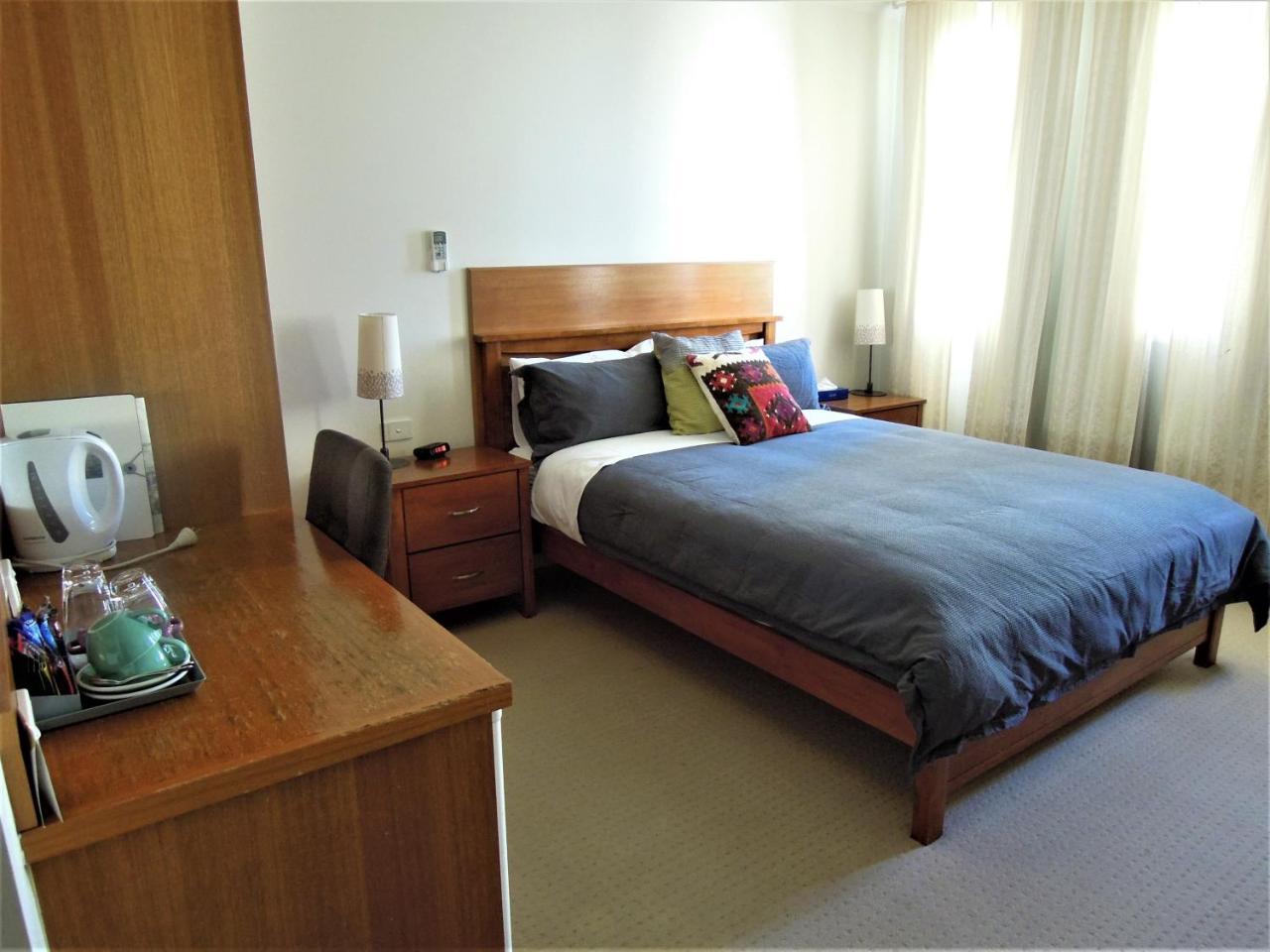 Plough Hotel Melbourne Buitenkant foto